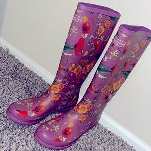 Beautifuuuul Floral print London Fog rain boots